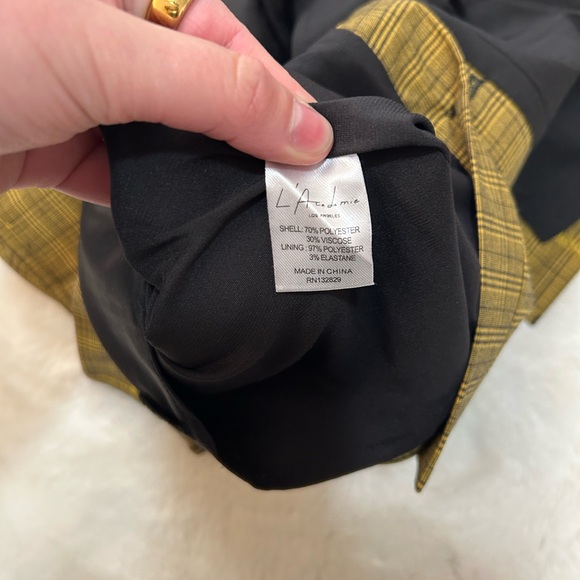 EUC - L’academie Micaela Mini Skirt - Picture 4 of 6